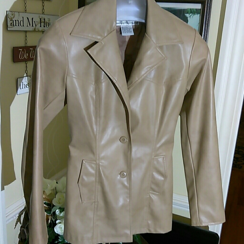 BB Dakota PVC jacket